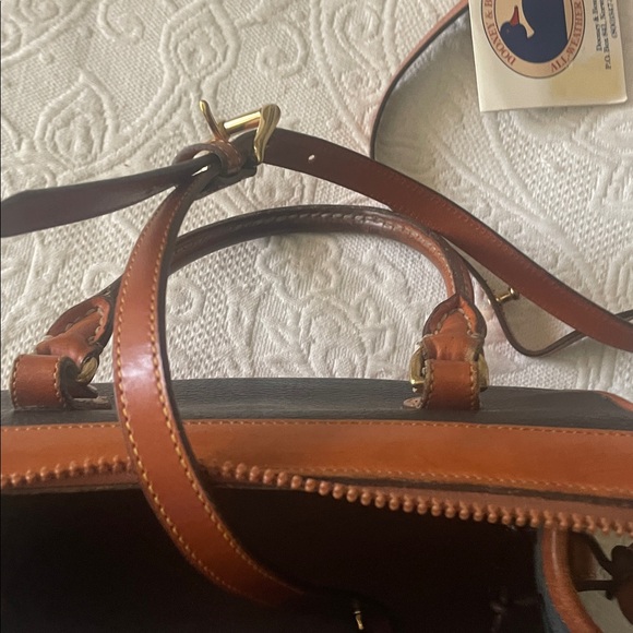 Downey & Bourke leather purse - Picture 2 of 16